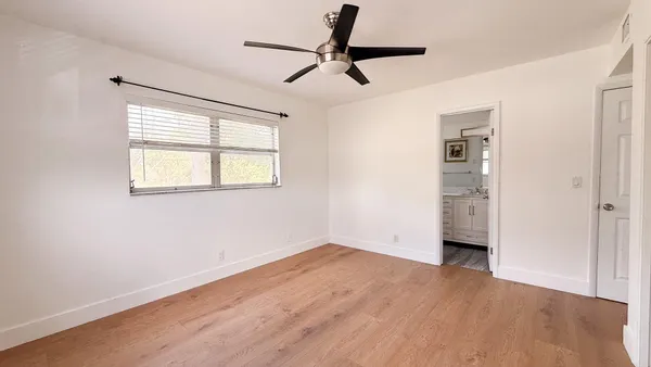 $2,300 | 2420 Southwest 81st Avenue, Unit 201, Davie, FL 33324
