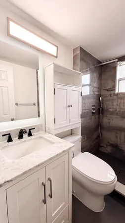 $2,300 | 2420 Southwest 81st Avenue, Unit 201, Davie, FL 33324