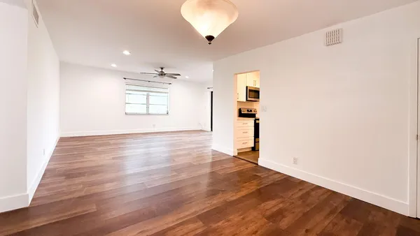 $2,300 | 2420 Southwest 81st Avenue, Unit 201, Davie, FL 33324