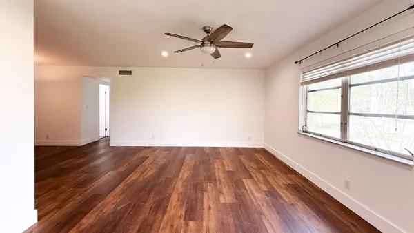 $2,300 | 2420 Southwest 81st Avenue, Unit 201, Davie, FL 33324