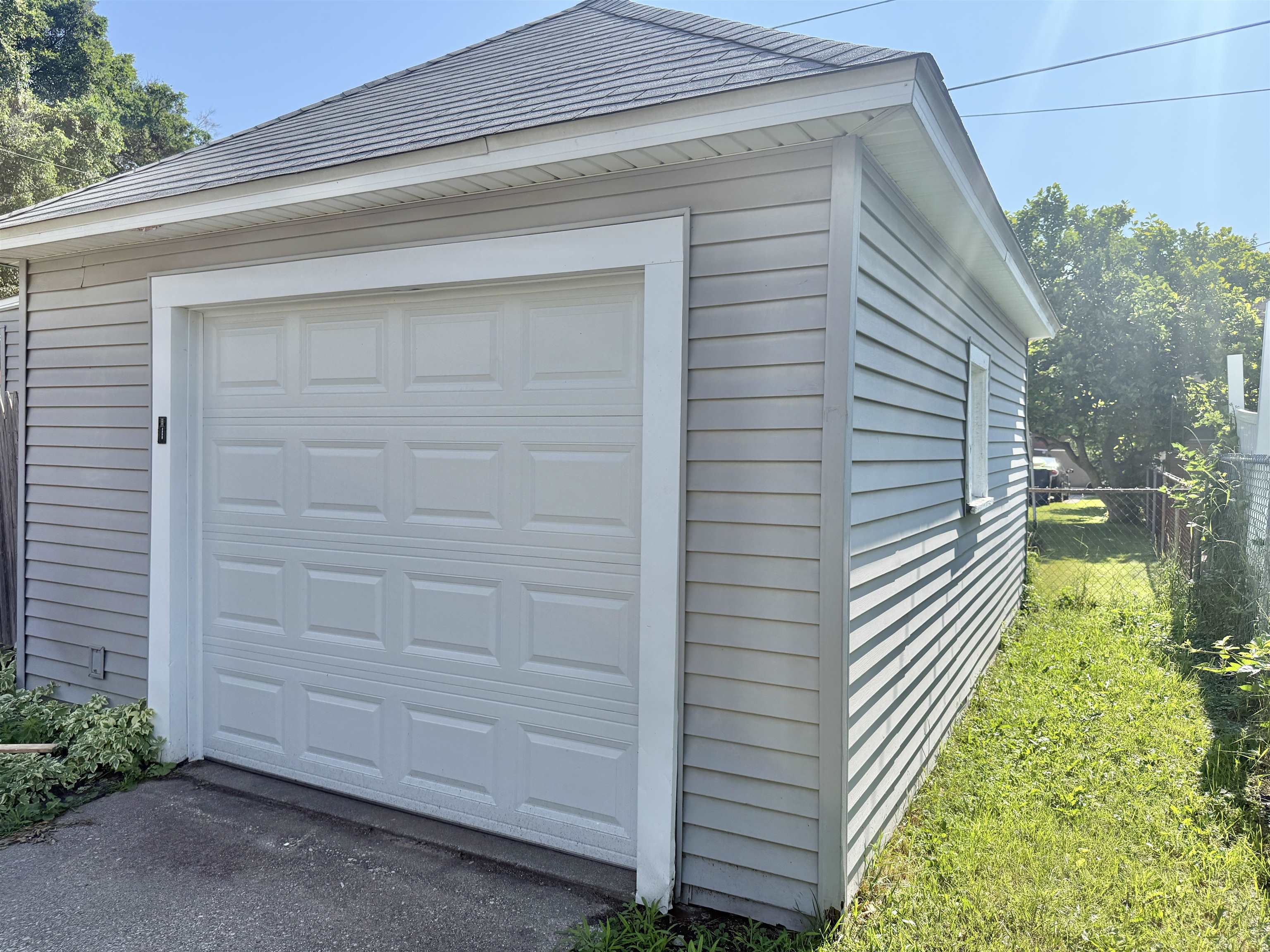 1013 South Jackson Street Bay City, MI 48708 - Photo 5 of 37