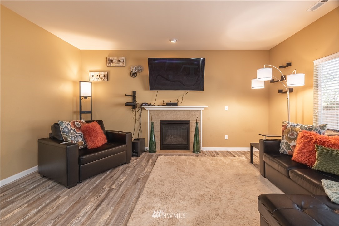 24050 Southeast 263rd Place Maple Valley, WA 98038 - Photo 13 of 39
