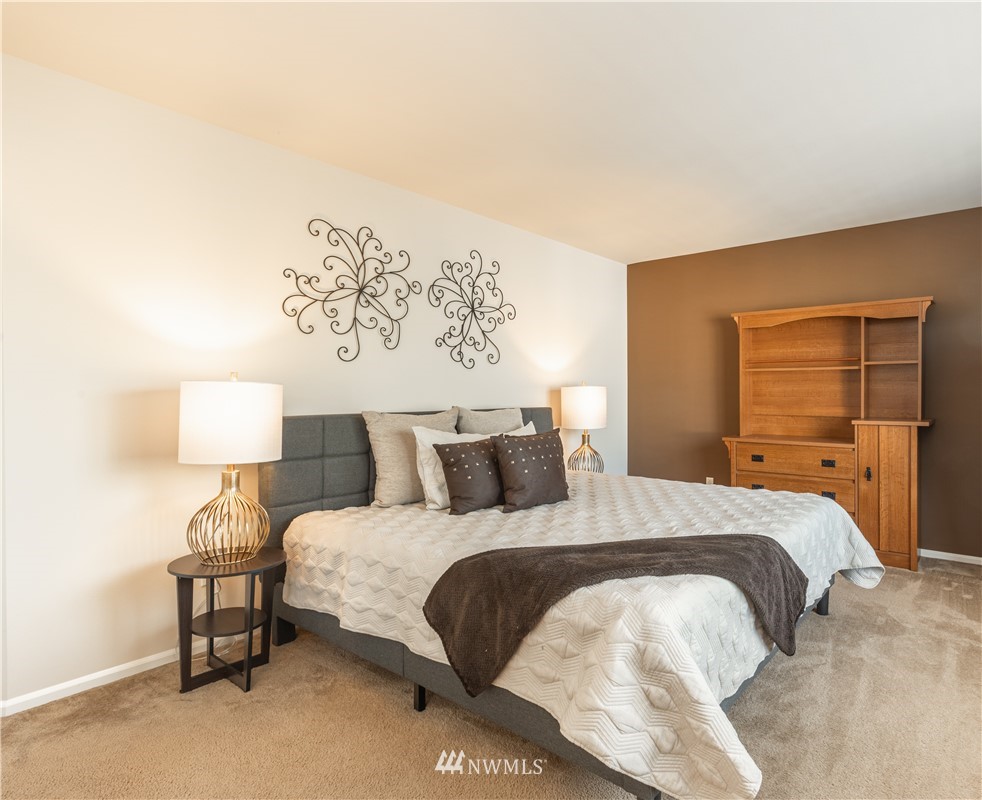 24050 Southeast 263rd Place Maple Valley, WA 98038 - Photo 18 of 39