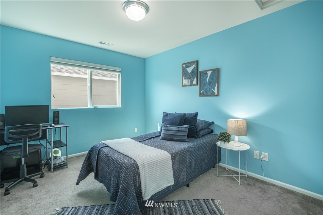24050 Southeast 263rd Place Maple Valley, WA 98038 - Photo 20 of 39