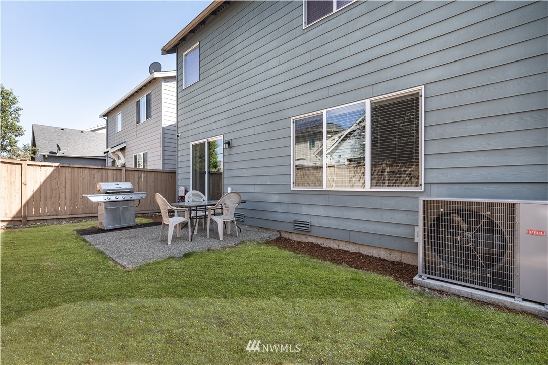 24050 Southeast 263rd Place Maple Valley, WA 98038 - Photo 31 of 39
