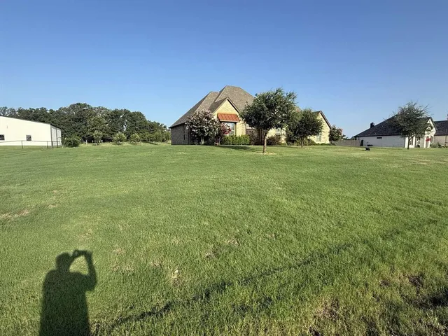 $845,000 | 125 Lucky Ridge Lane, Boyd, TX 76023
