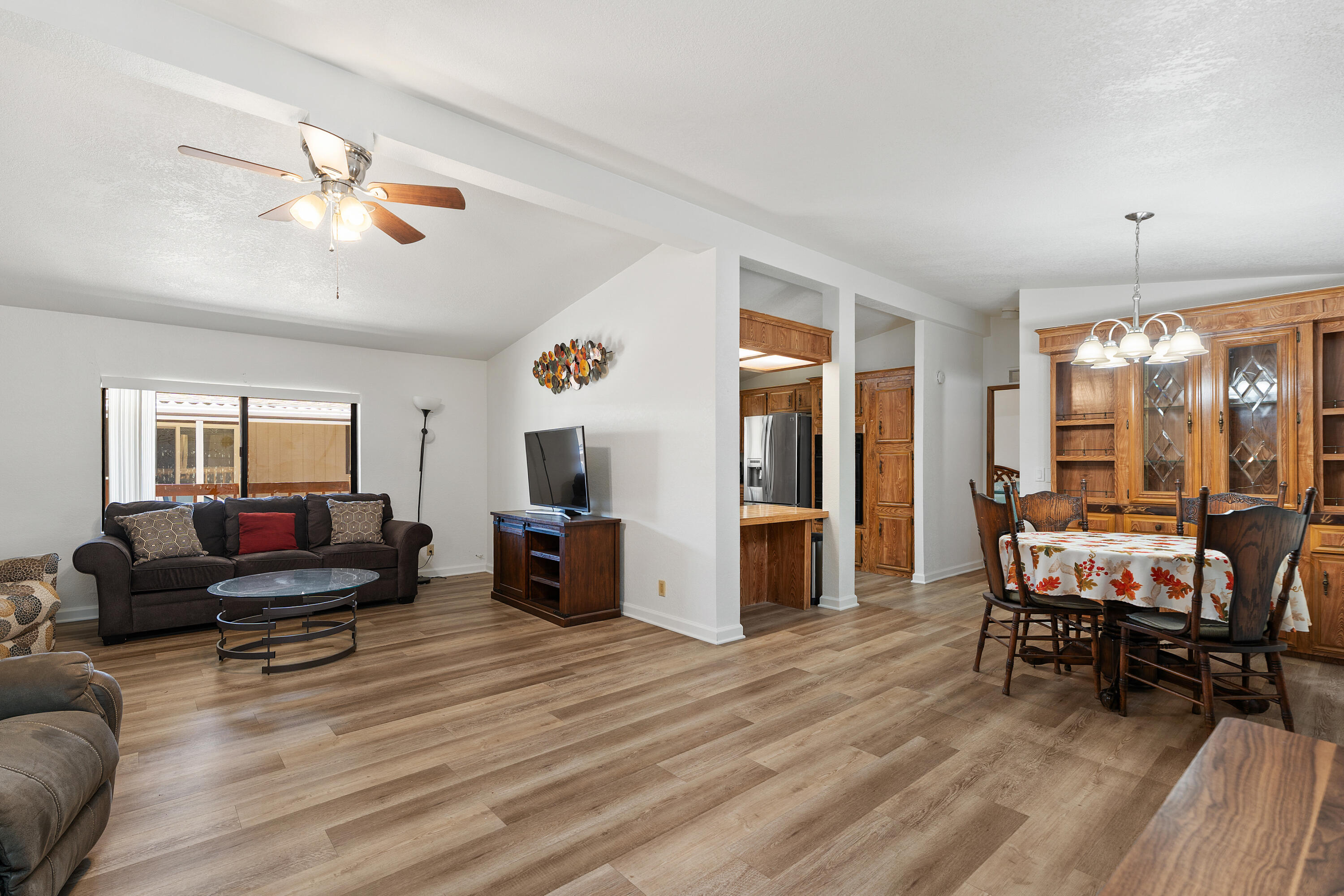 46618 Madison Street, Unit 73 Indio, CA 92201 - Photo 5 of 27 35_12086835_188605_188605-EI-135