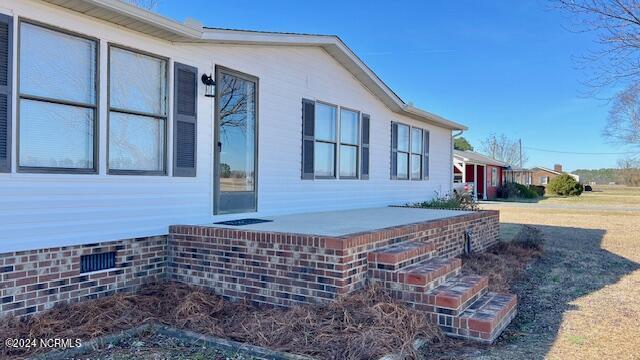 411 West Littlefield Road Ayden, NC 28513 - Photo 6 of 46 Come In!