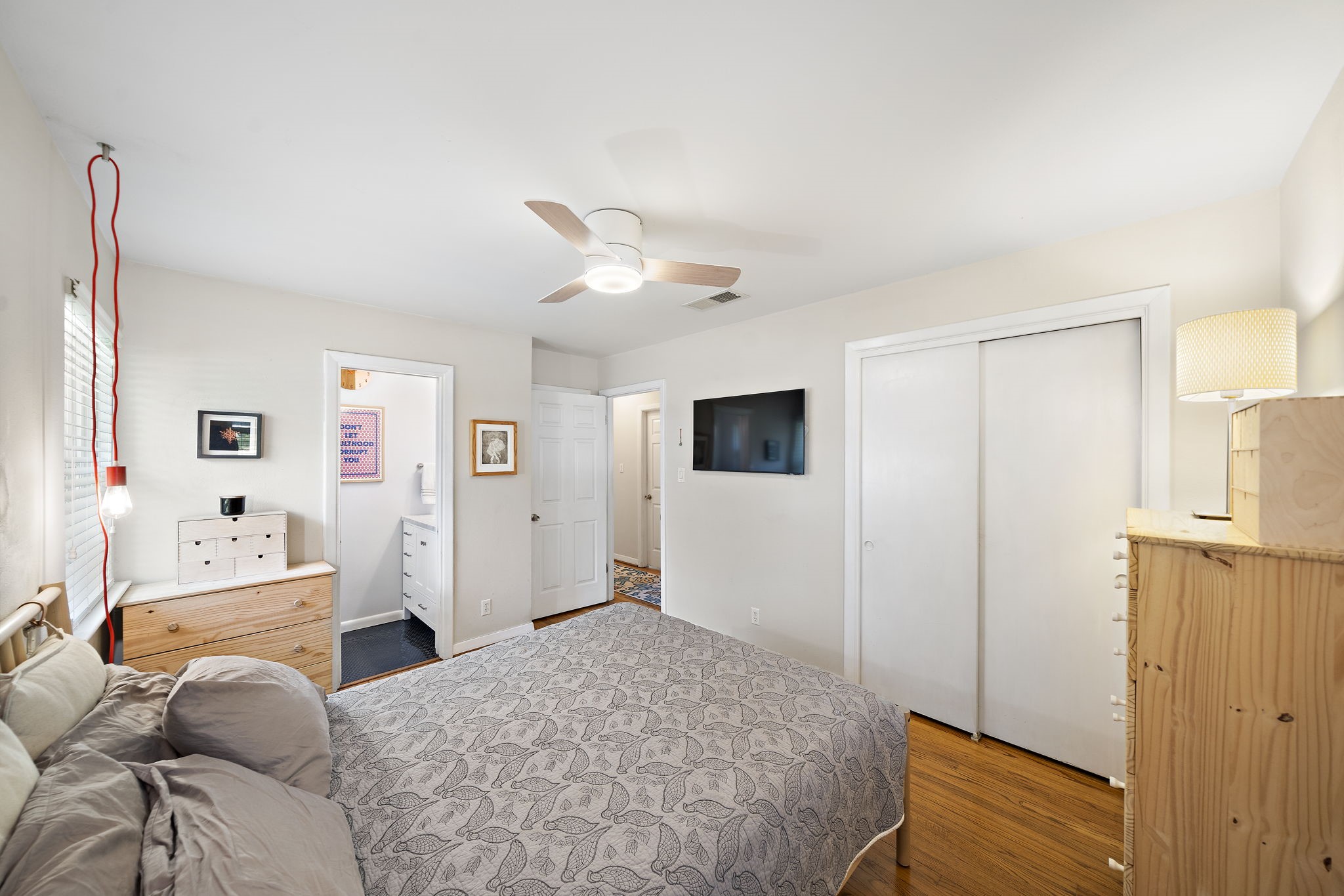 4306 Warm Springs Road Houston, TX 77035 - Photo 22 of 36