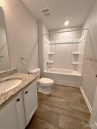 $2,100 | 7404 Oak Lake Boulevard, Pensacola, FL 32526