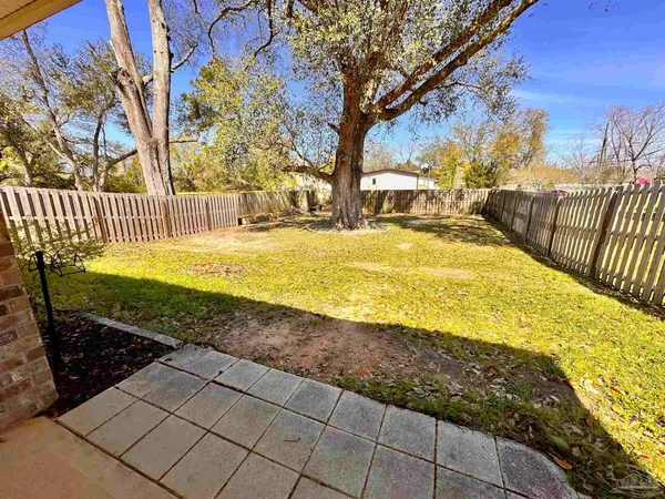 $2,100 | 7404 Oak Lake Boulevard, Pensacola, FL 32526