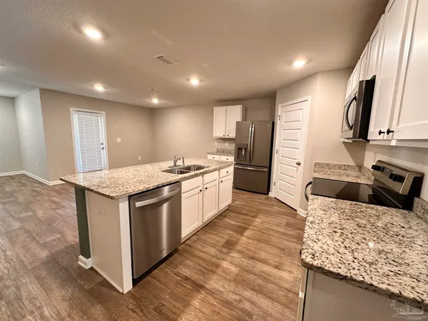 $2,100 | 7404 Oak Lake Boulevard, Pensacola, FL 32526