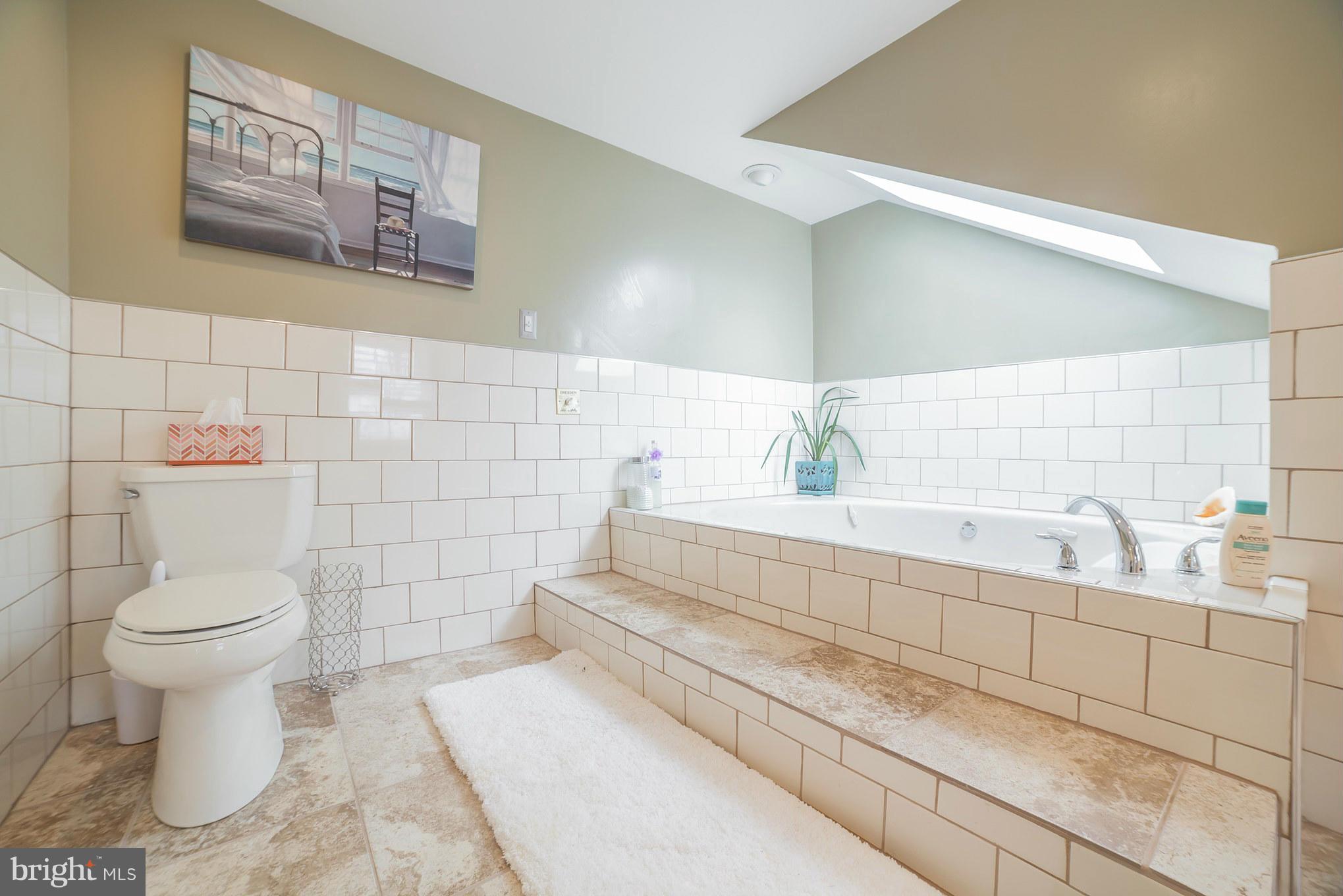 1806 Merrifields Drive Silver Spring, MD 20906 - Photo 14 of 30 Jacuzzi tub built for two.