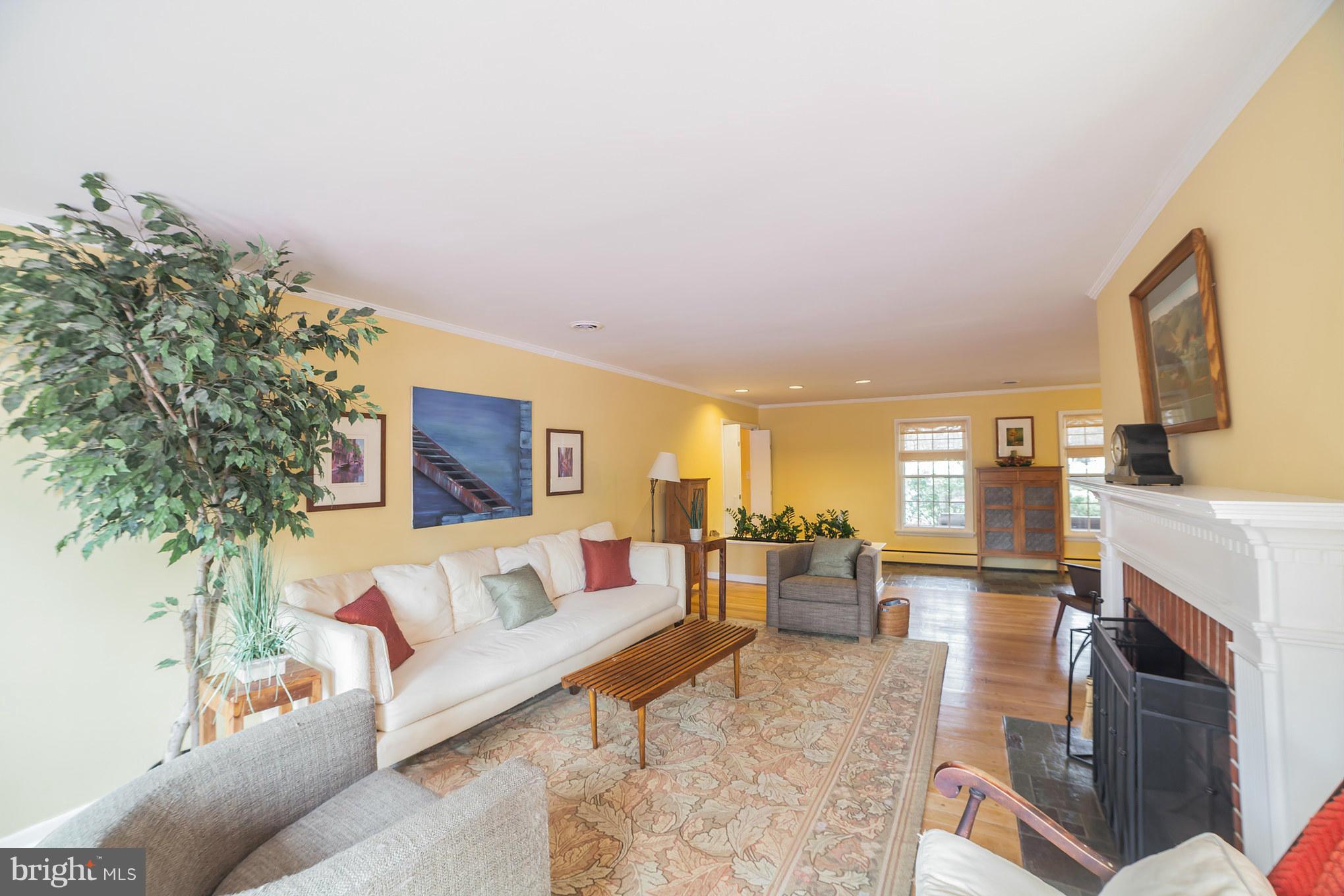 1806 Merrifields Drive Silver Spring, MD 20906 - Photo 4 of 30 Living Room