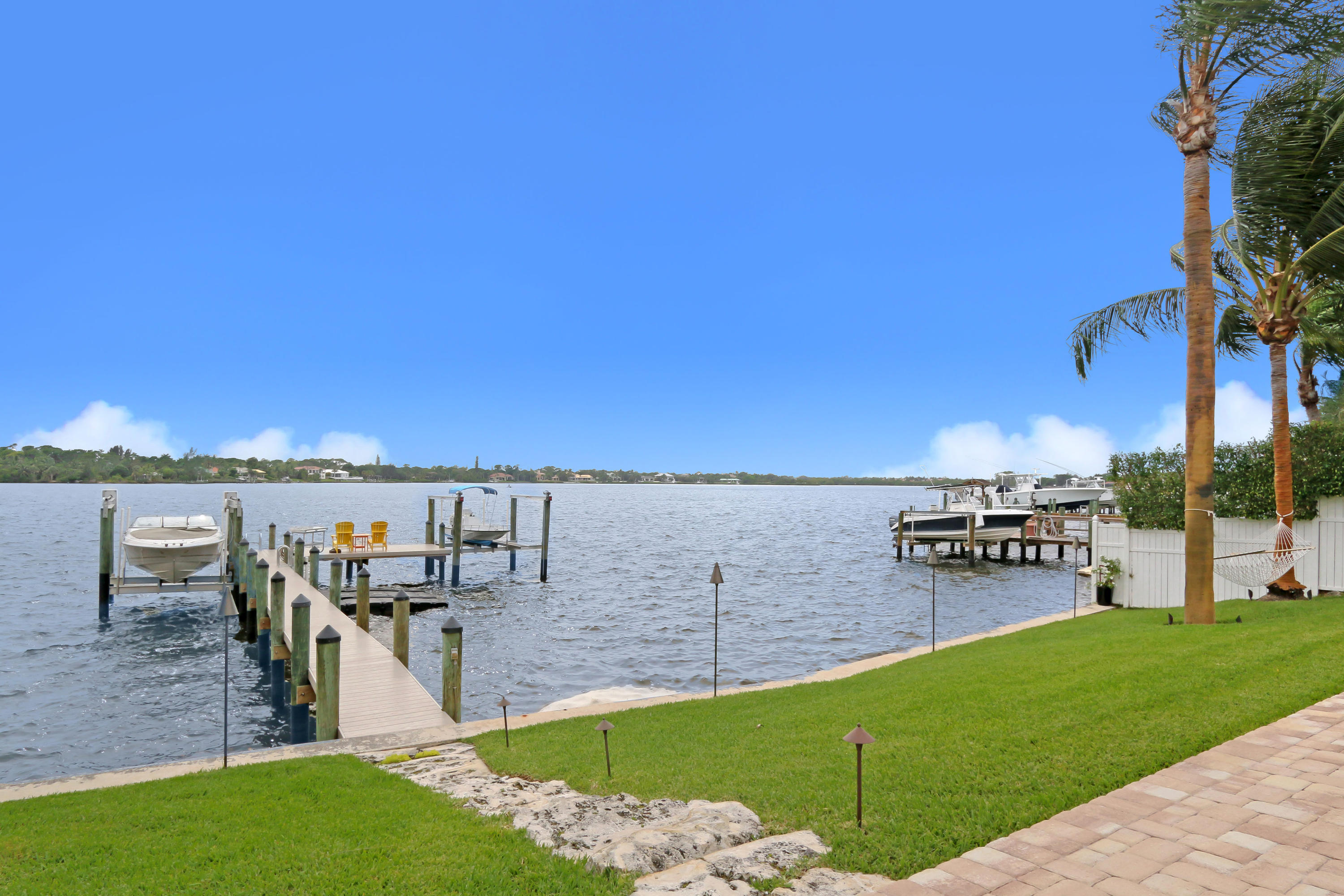 207 River Drive Tequesta, FL 33469 - Photo 40 of 47 207 River Dr Jupiter FL 33469-print-032-