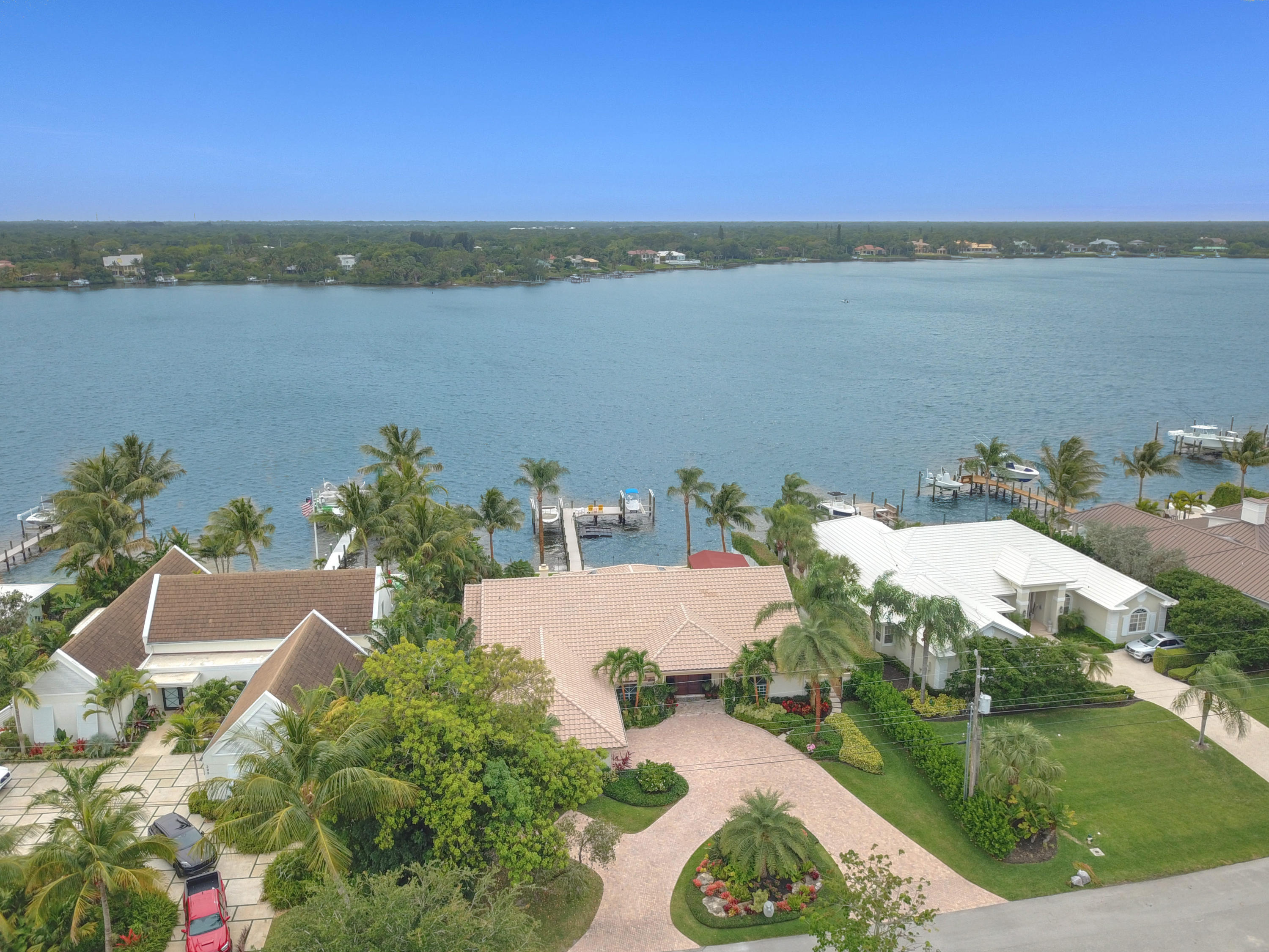 207 River Drive Tequesta, FL 33469 - Photo 43 of 47 207 River Dr Jupiter FL 33469-print-037-