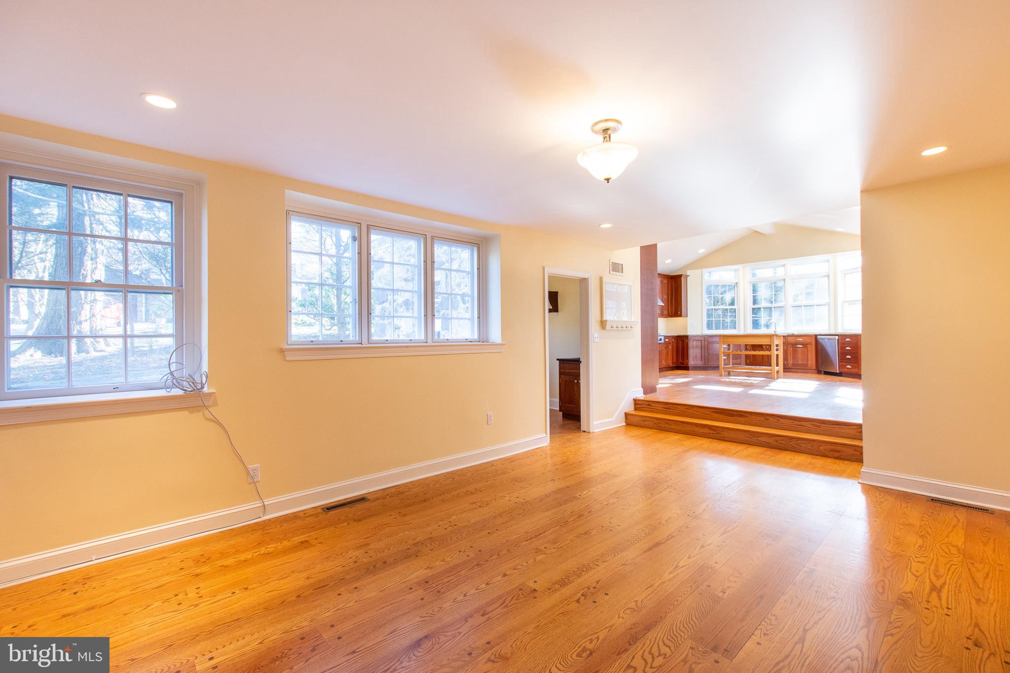 906 Overbrook Road Wilmington, DE 19807 - Photo 15 of 40 Family Room