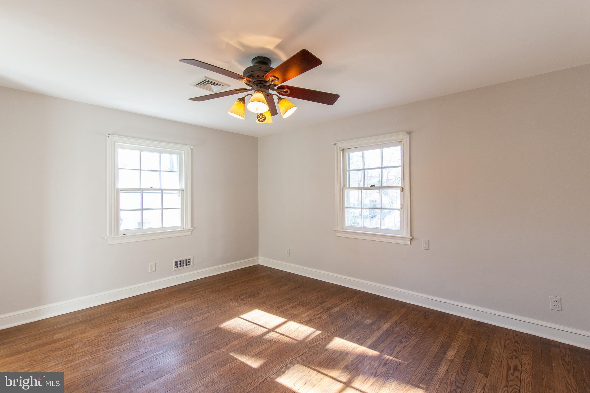 906 Overbrook Road Wilmington, DE 19807 - Photo 26 of 40 Second Floor Bedroom (2)