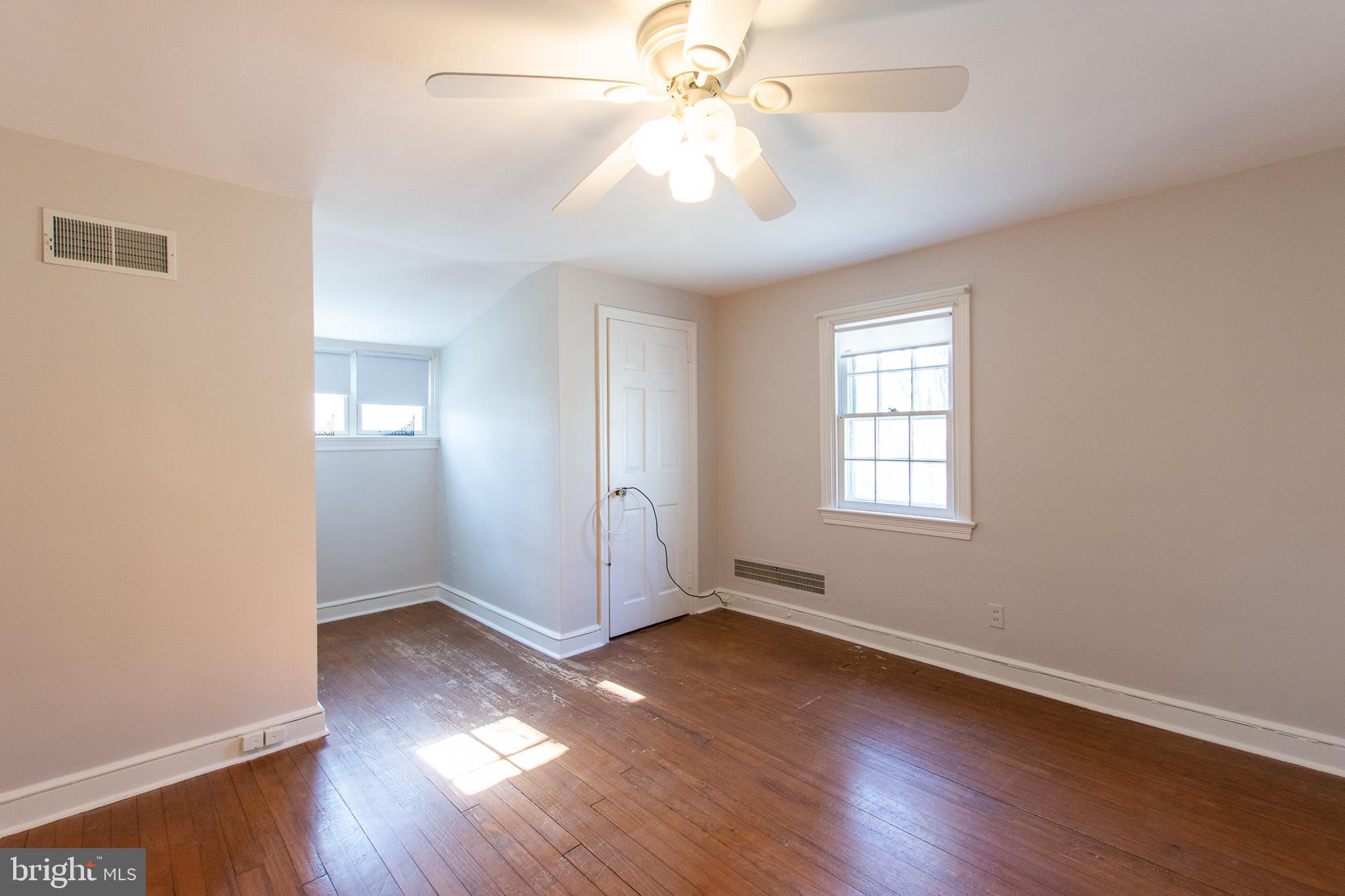 906 Overbrook Road Wilmington, DE 19807 - Photo 32 of 40 Third Floor Bedroom (5)