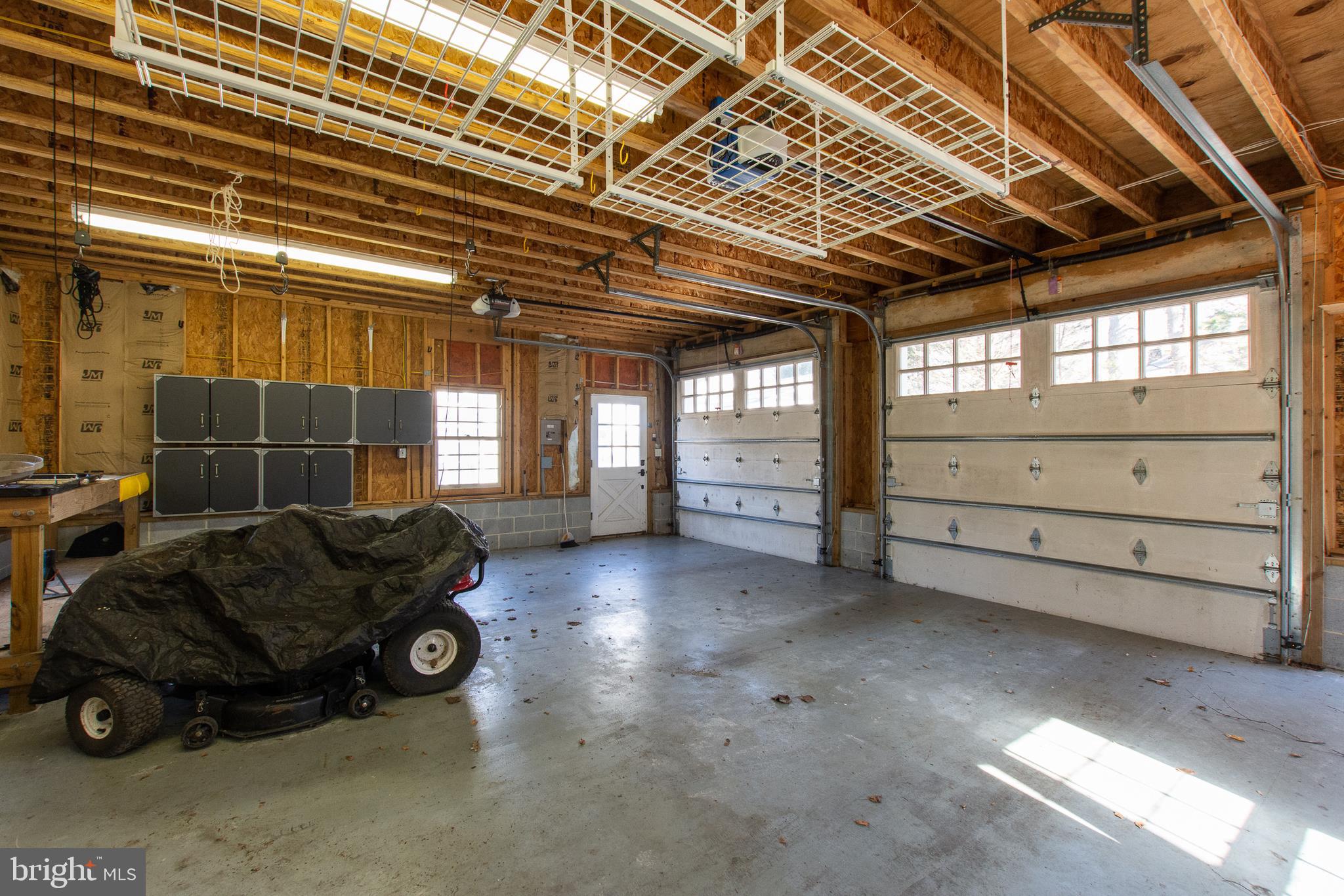 906 Overbrook Road Wilmington, DE 19807 - Photo 38 of 40 Garage