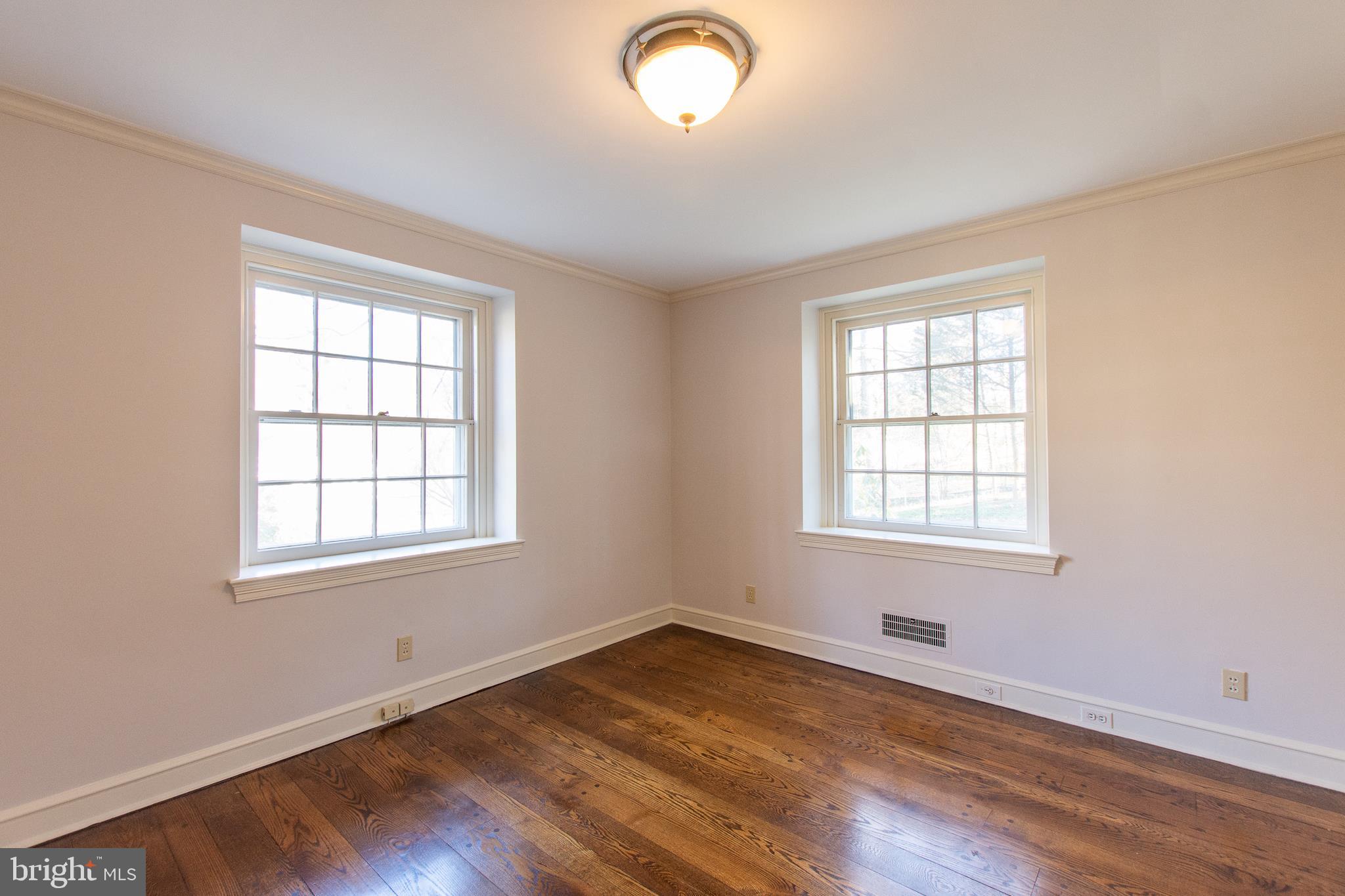 906 Overbrook Road Wilmington, DE 19807 - Photo 9 of 40 Office