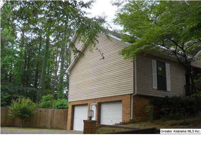 2587 Royal Court Pelham, AL 35124 - Photo 2 of 13