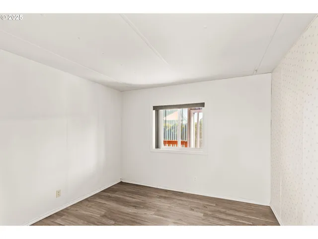 $129,900 | 1199 North Terry Street, Unit 195, Eugene, OR 97402