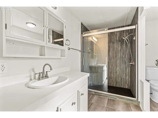 $129,900 | 1199 North Terry Street, Unit 195, Eugene, OR 97402