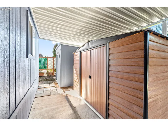 $129,900 | 1199 North Terry Street, Unit 195, Eugene, OR 97402