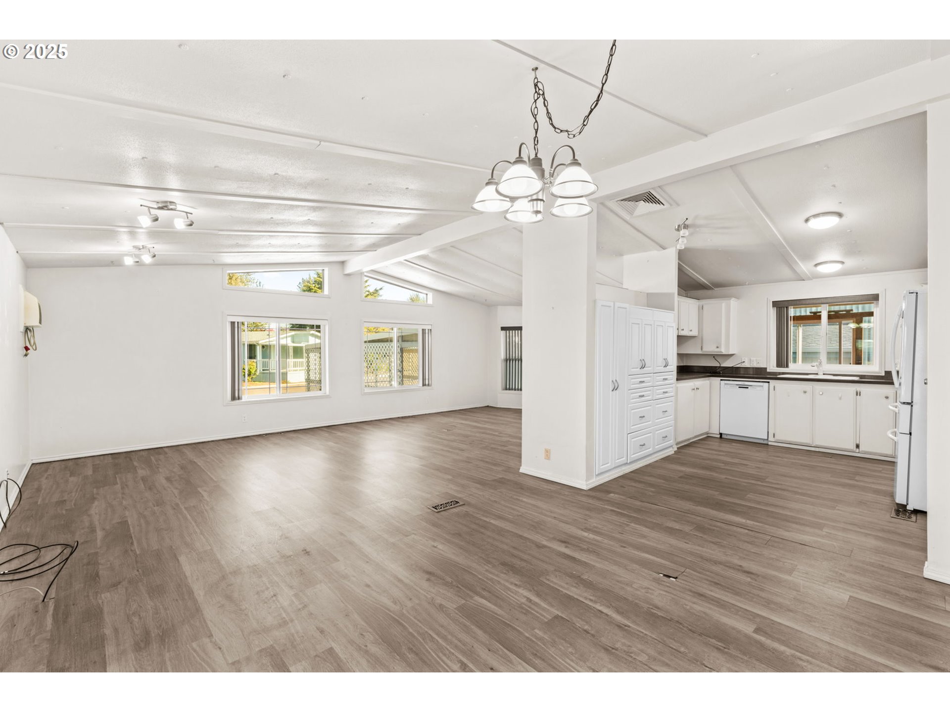 1199 North Terry Street, Unit 195 Eugene, OR 97402 - Photo 2 of 23