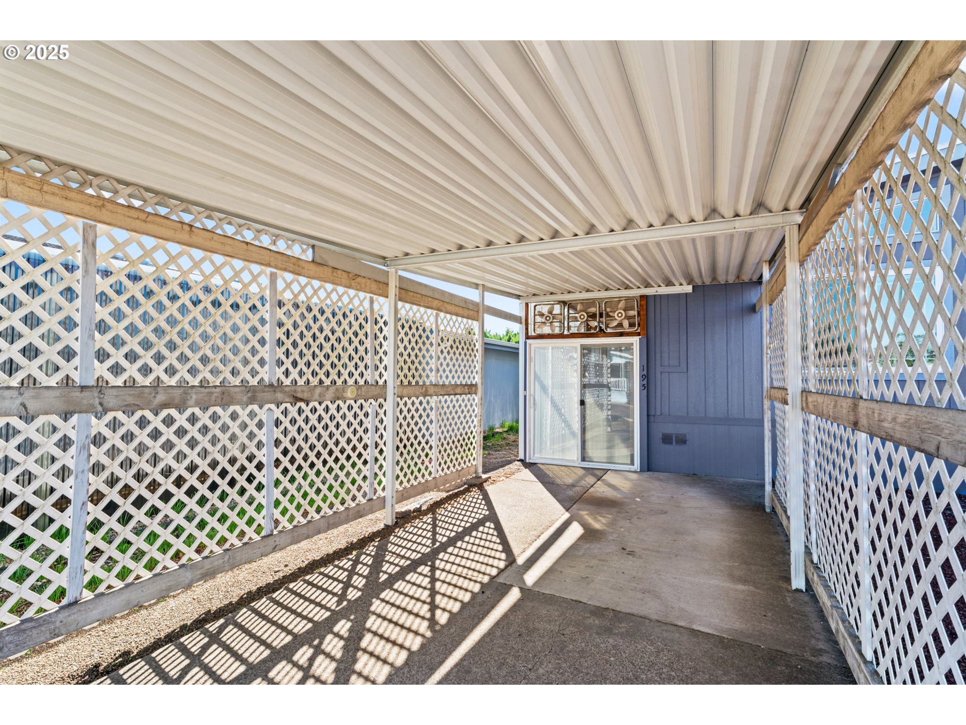 1199 North Terry Street, Unit 195 Eugene, OR 97402 - Photo 3 of 23