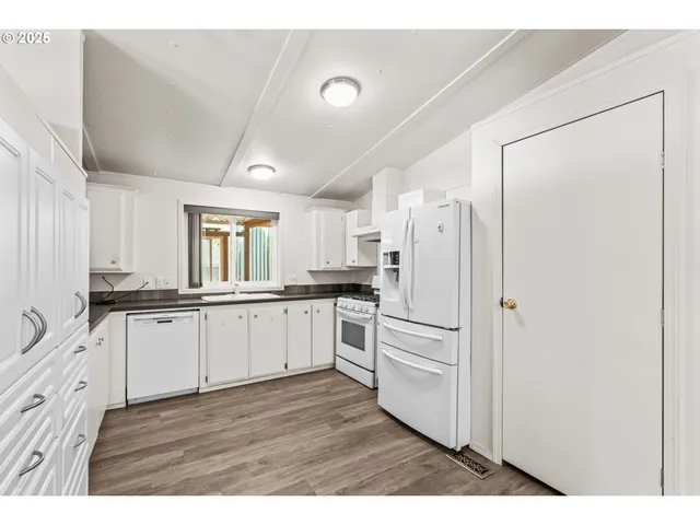 $129,900 | 1199 North Terry Street, Unit 195, Eugene, OR 97402