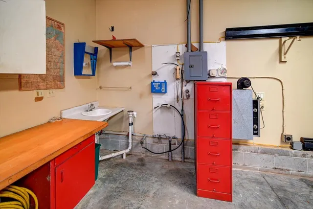 $649,999 | 2363 South Seminole Highway, Fitchburg, WI 53593