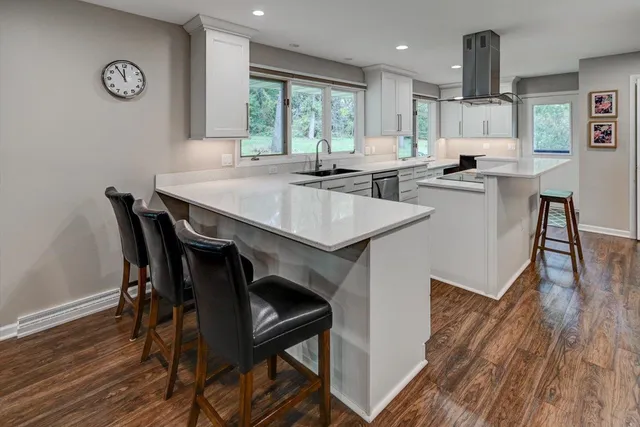 $649,999 | 2363 South Seminole Highway, Fitchburg, WI 53593