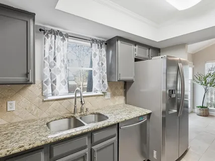 $315,000 | 2713 Meadowstone Court, Carrollton, TX 75006