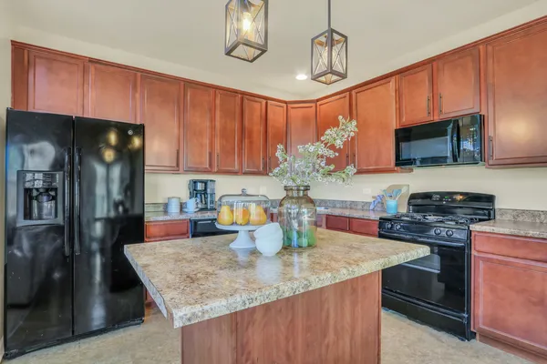 $294,000 | 551 South Jade Lane, Unit 551, Round Lake, IL 60073