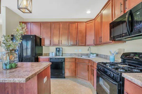 $294,000 | 551 South Jade Lane, Unit 551, Round Lake, IL 60073