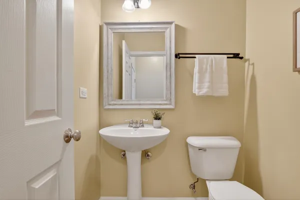 $294,000 | 551 South Jade Lane, Unit 551, Round Lake, IL 60073