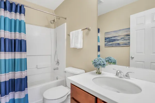 $294,000 | 551 South Jade Lane, Unit 551, Round Lake, IL 60073