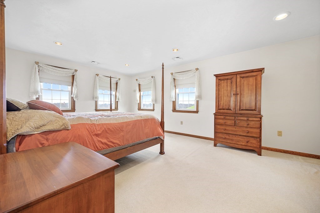 16 Bates Road Dudley, MA 01571 - Photo 28 of 42 Gallery Image 28
