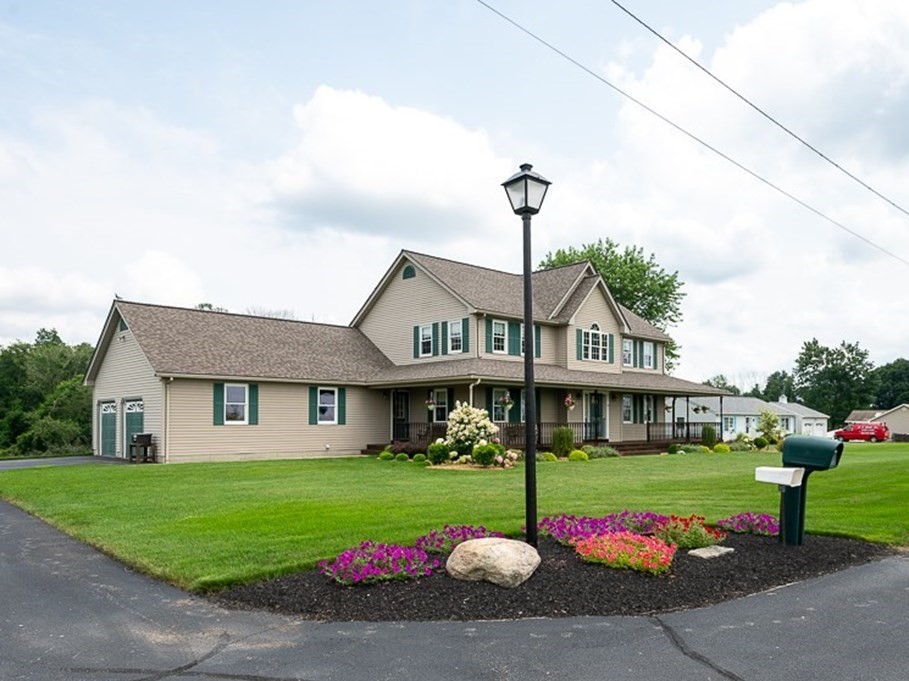 16 Bates Road Dudley, MA 01571 - Photo 3 of 42 Gallery Image 3