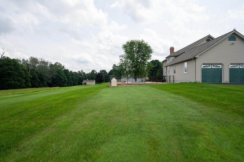 16 Bates Road Dudley, MA 01571 - Photo 8 of 42 Gallery Image 8