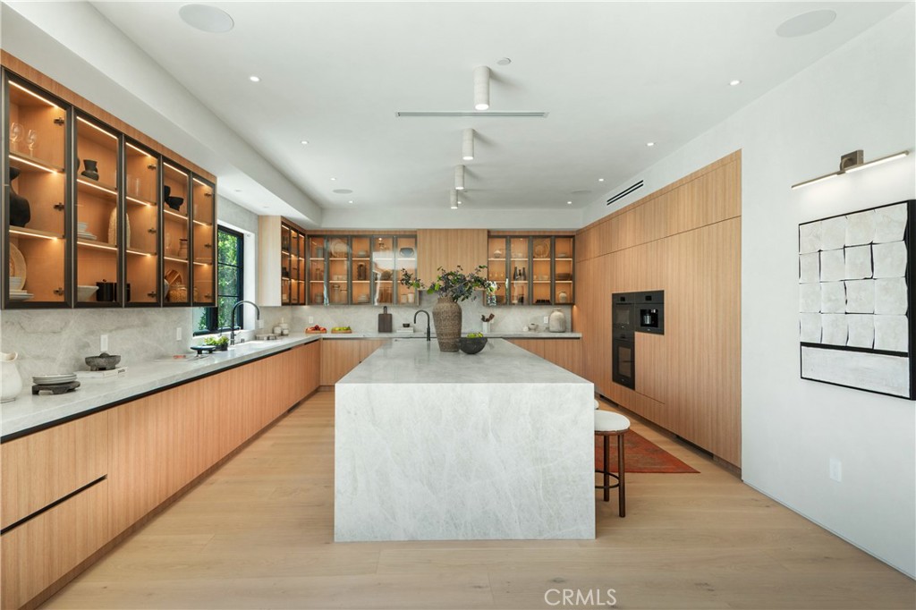 4314 Teesdale Avenue Studio City, CA 91604 - Photo 12 of 47