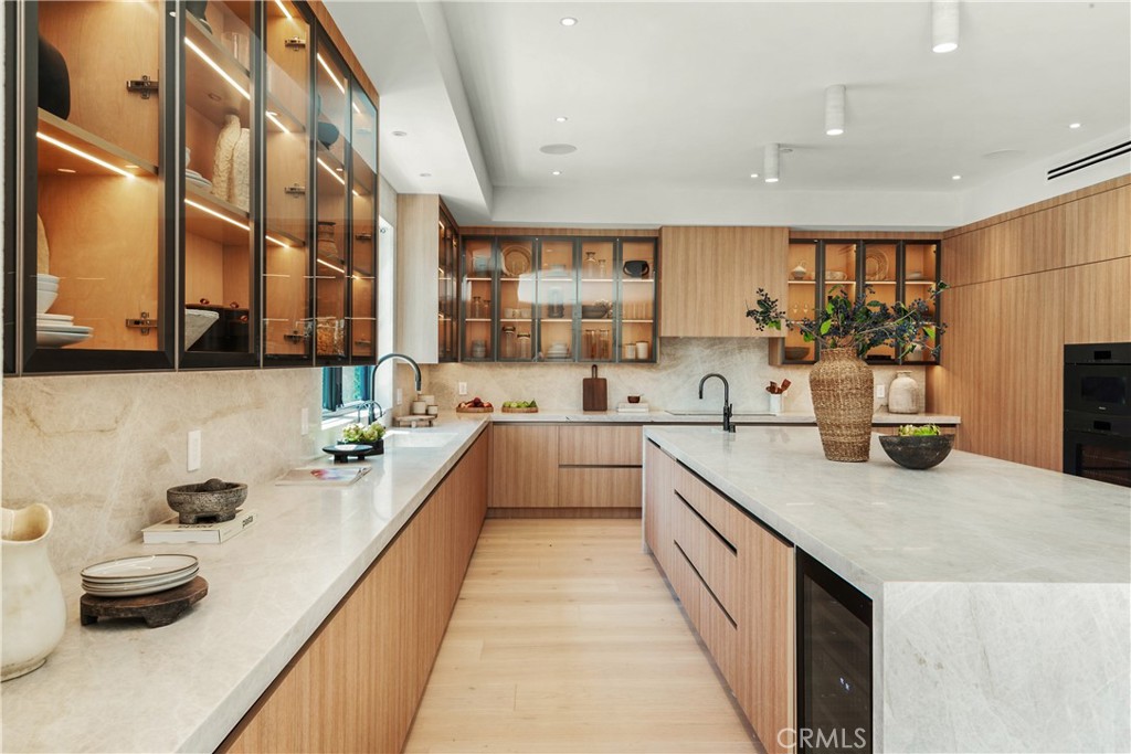 4314 Teesdale Avenue Studio City, CA 91604 - Photo 13 of 47