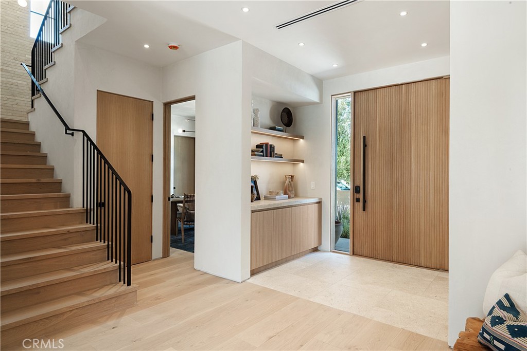 4314 Teesdale Avenue Studio City, CA 91604 - Photo 5 of 47