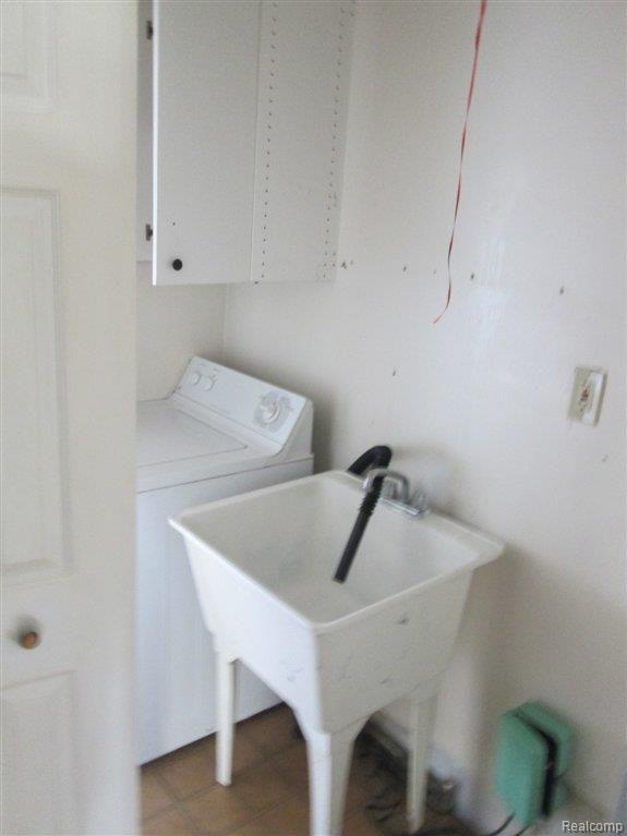 17605 Reno Street Riverview, MI 48193 - Photo 16 of 16 16-Utility Room.JPG