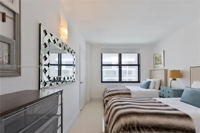 $1,249,000 | 9801 Collins Avenue, Unit 20V, Bal Harbour, FL 33154