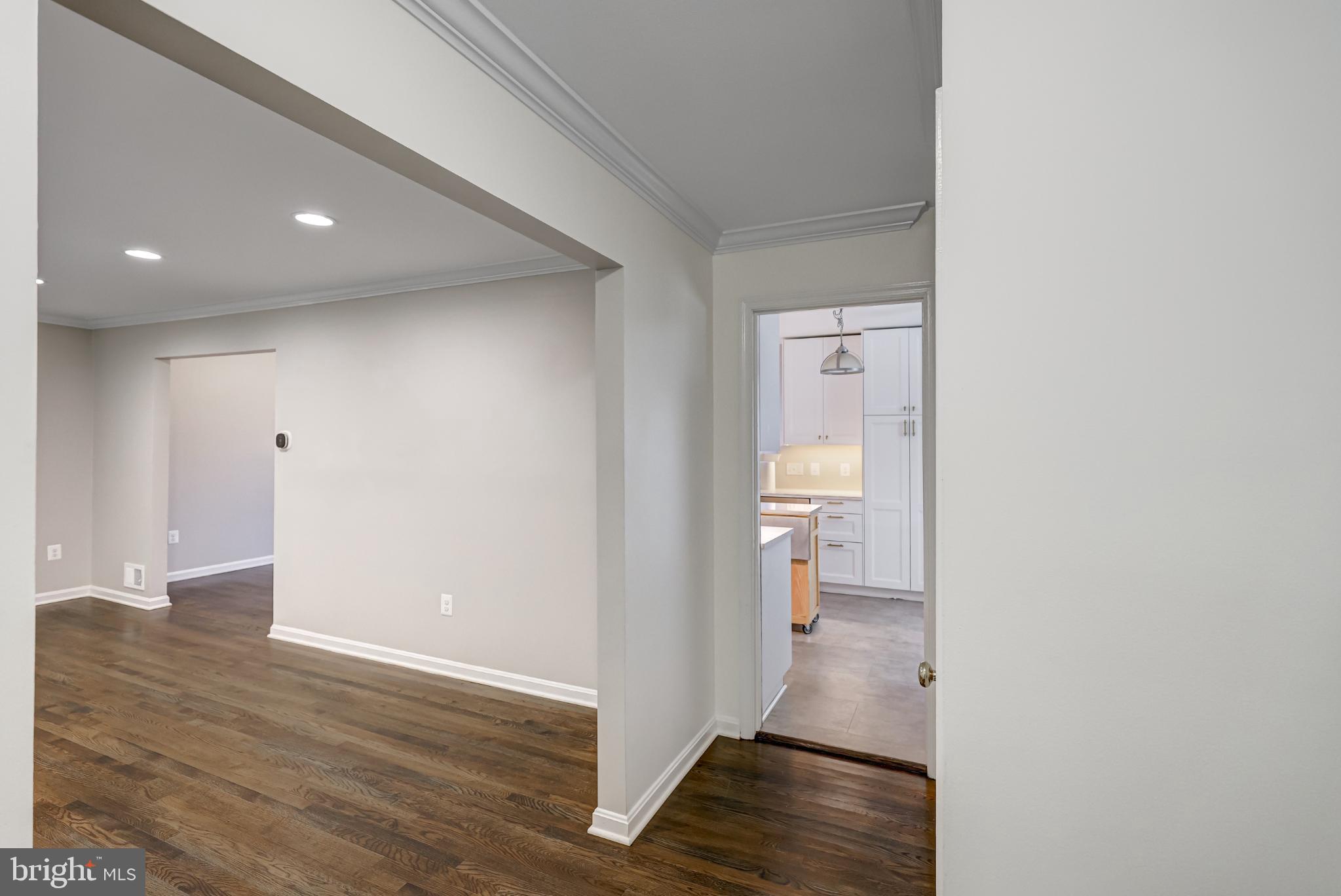 5609 Rolling Road Springfield, VA 22151 - Photo 17 of 42 Spacious entryway with modern charm.
