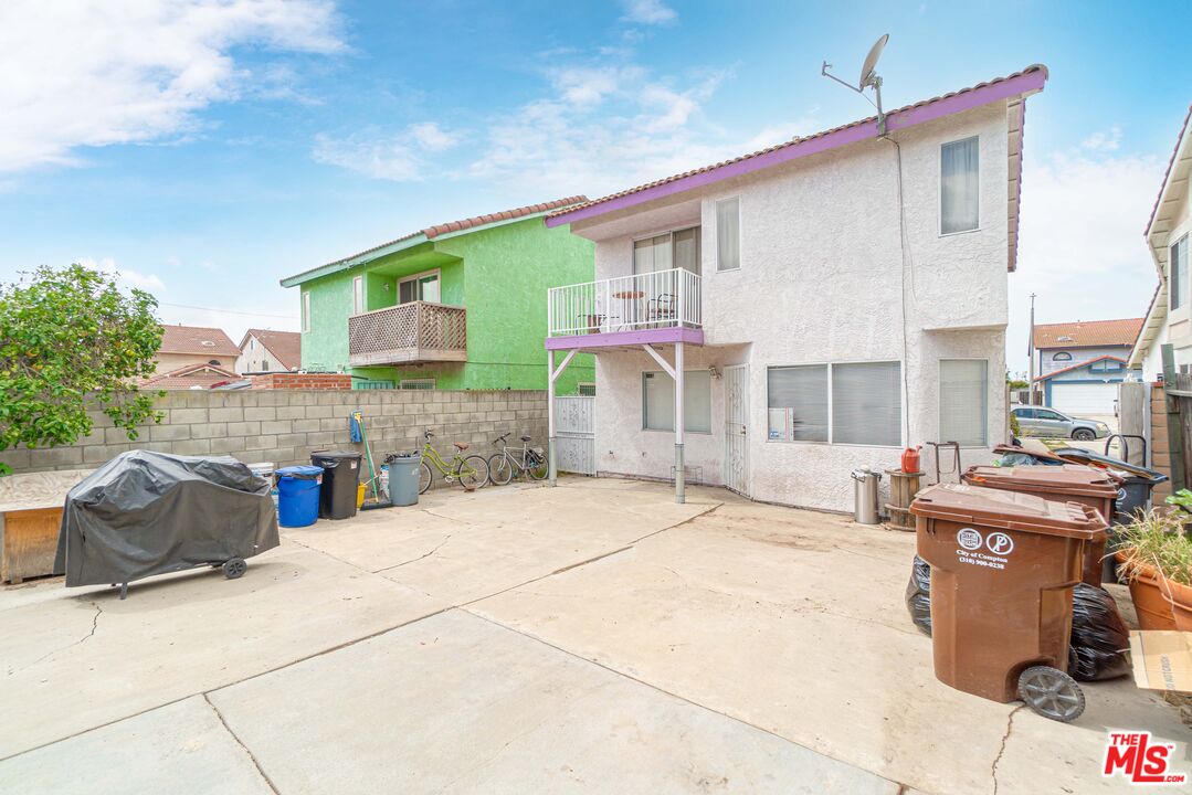 724 Anzac Circle Compton, CA 90220 - Photo 15 of 16 a front view of house with outdoor space