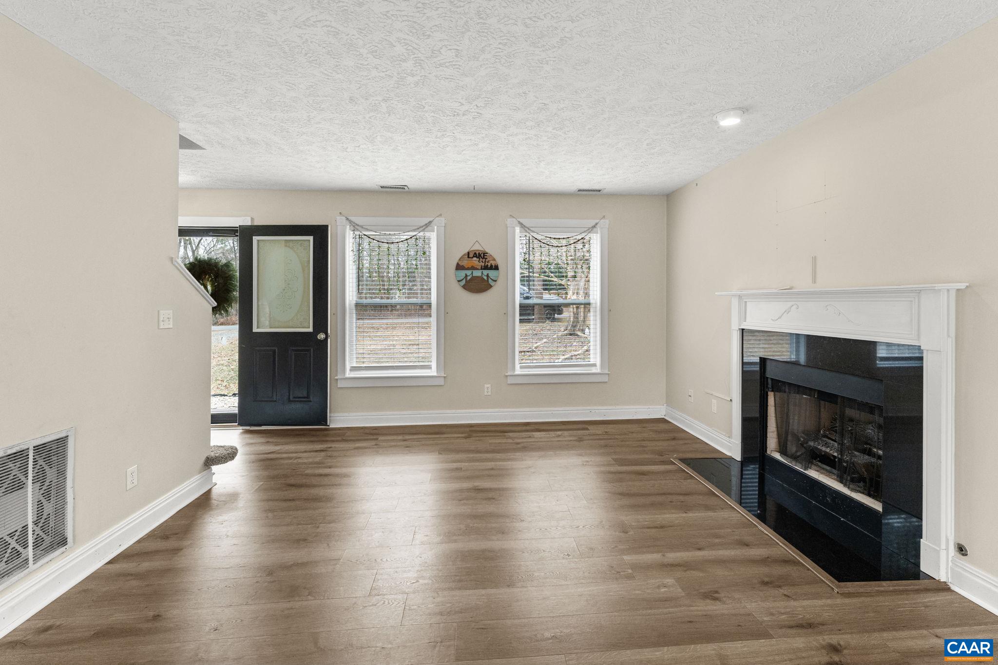 11 Pleasant View Terrace Palmyra, VA 22963 - Photo 3 of 30